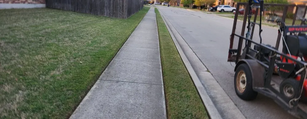 Trusted yard maintenance experts serving Lago Vista, TX - Clean Cuts Lawn Service