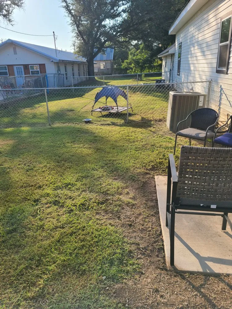 Local residential landscaping in Tolar, TX by Clean Cuts