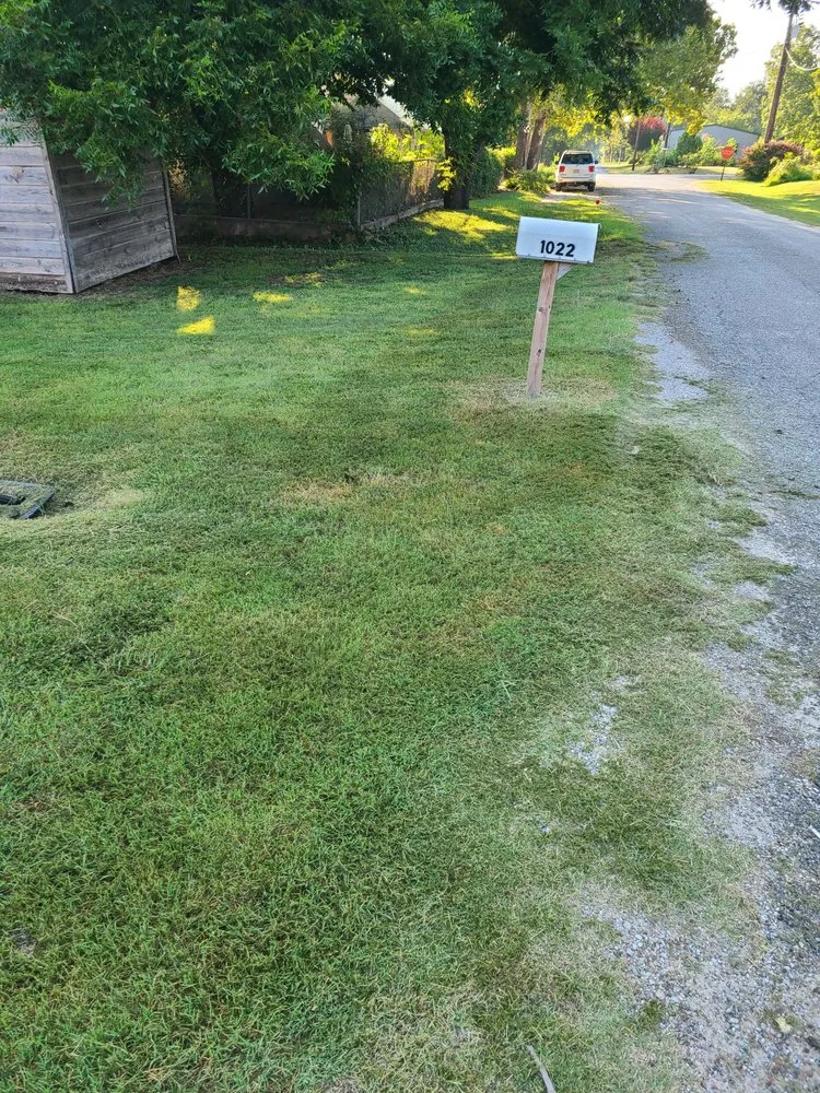 Affordable landscape installation experts serving Tolar, TX - Clean Cuts