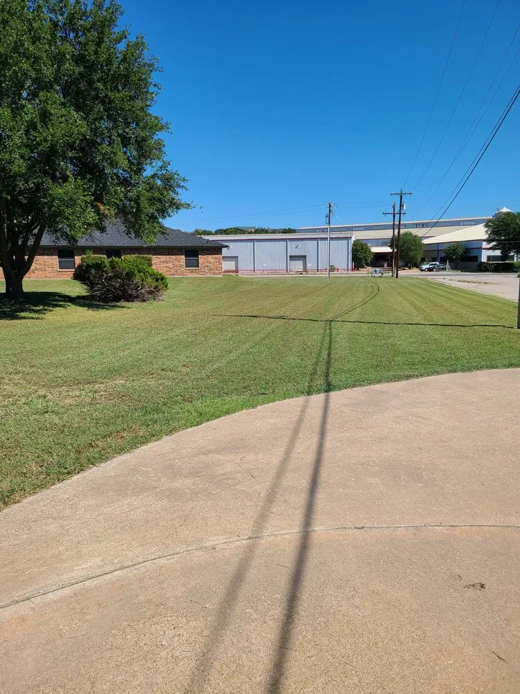 Expert landscaping services in Tolar, TX by Clean Cuts