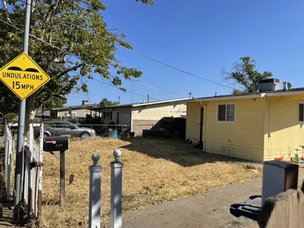 Trusted landscape design for year-round maintenance in Fairfield, CA by Clean Cutt Landscaping