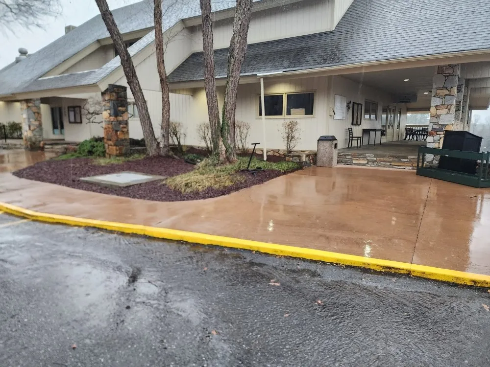 Top-rated yard cleanup service for year-round maintenance in Forest City, NC by Clean Cutz Landscaping