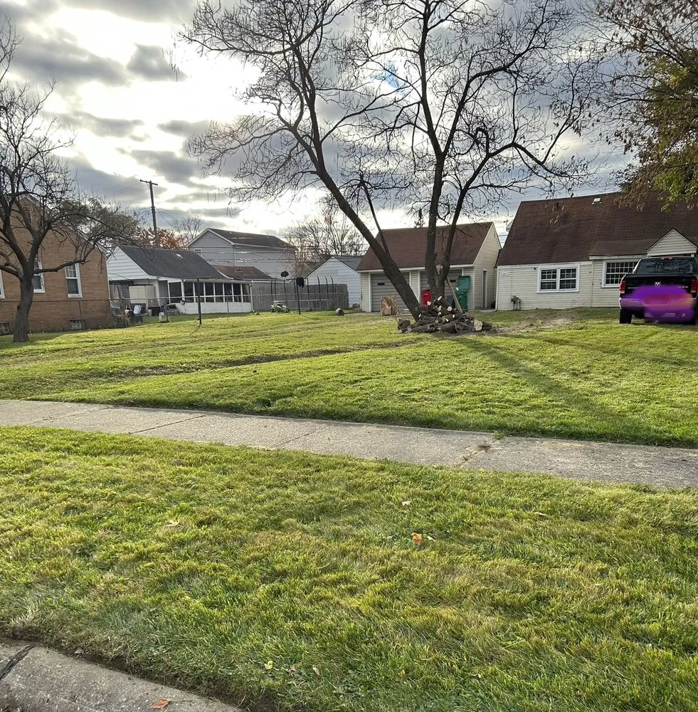 Top-rated landscape design for residential properties in St. Clair Shores, MI by Clean Cutz Lawn Service