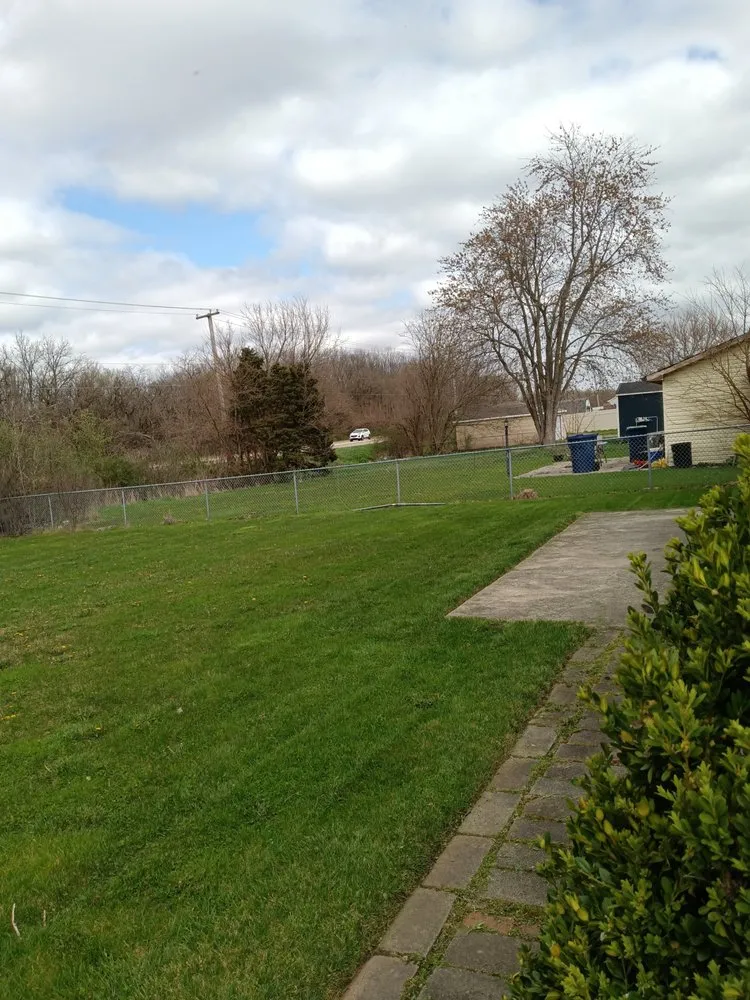 Top-rated landscaping services in Highland, IN - Clean Cutz Services