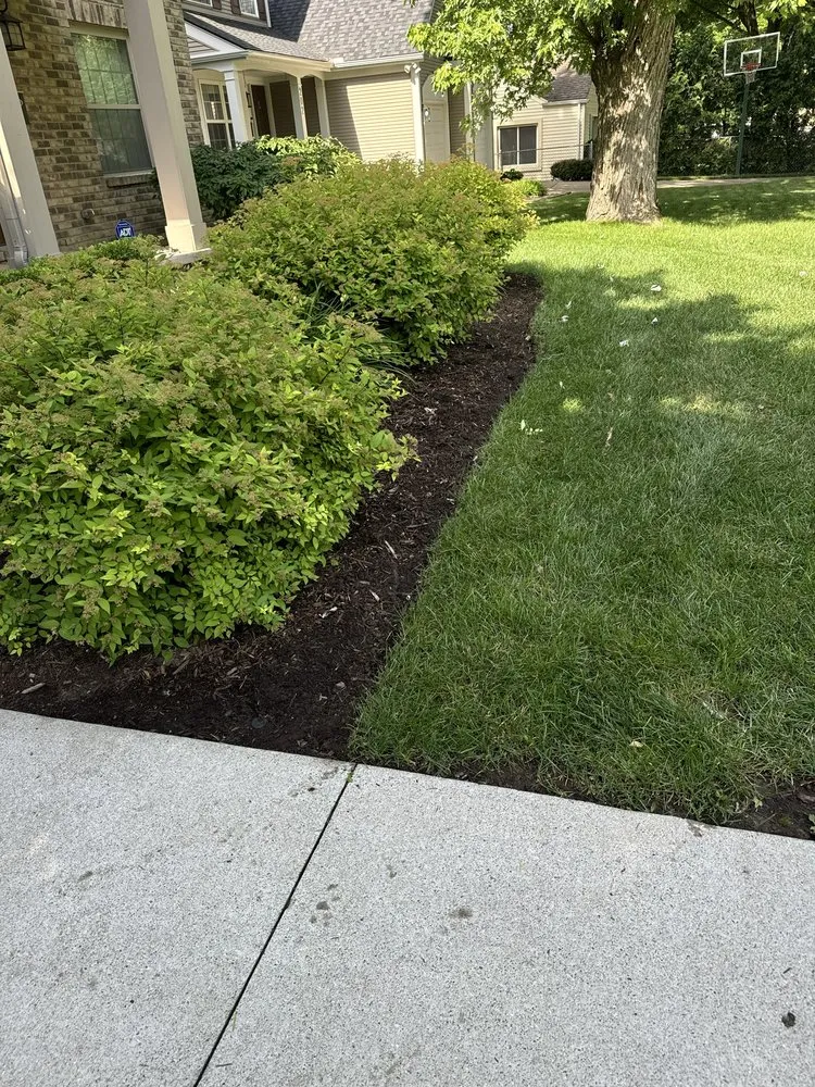Trusted lawn mowing service experts serving Troy, MI - Clean Earth Lawn Care