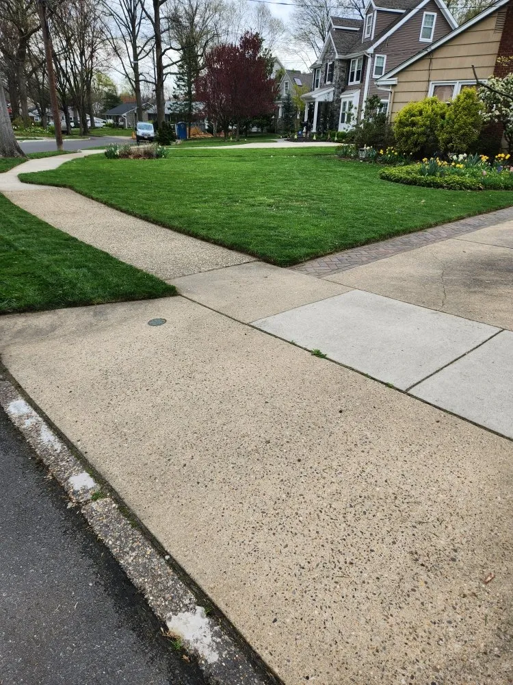 Top-rated landscaping services in Woodbury, NJ - Clean Edge Lawn Solutions