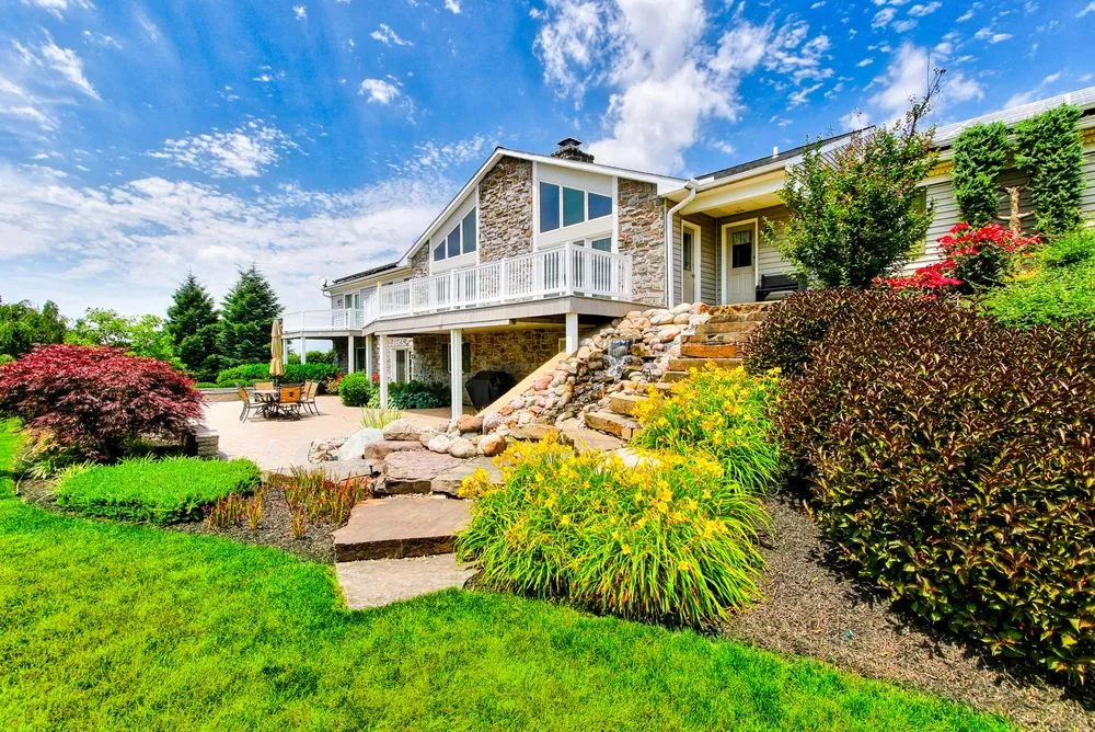 Reliable yard cleanup service in New Holland, PA - Clean Energy Maintenance Inc.