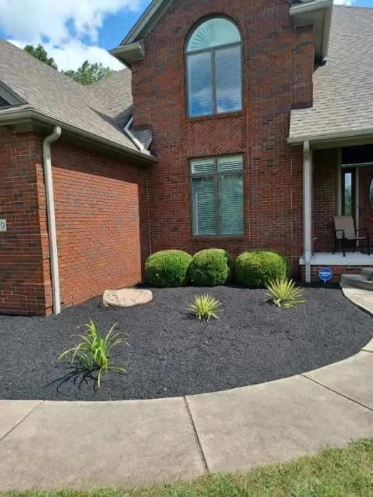 Affordable yard maintenance in Temperance, MI by Clean It Up Property Services