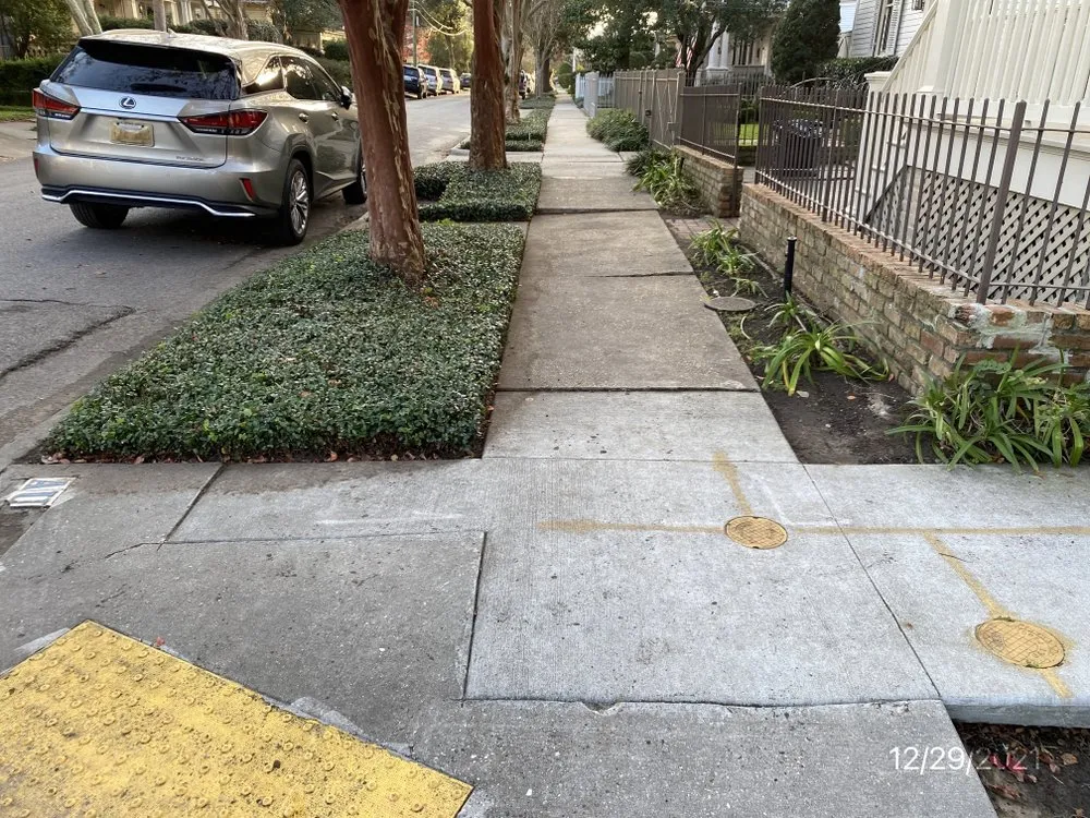 Reliable outdoor landscaping in New Orleans, LA by Clean Leaf Lawn Services