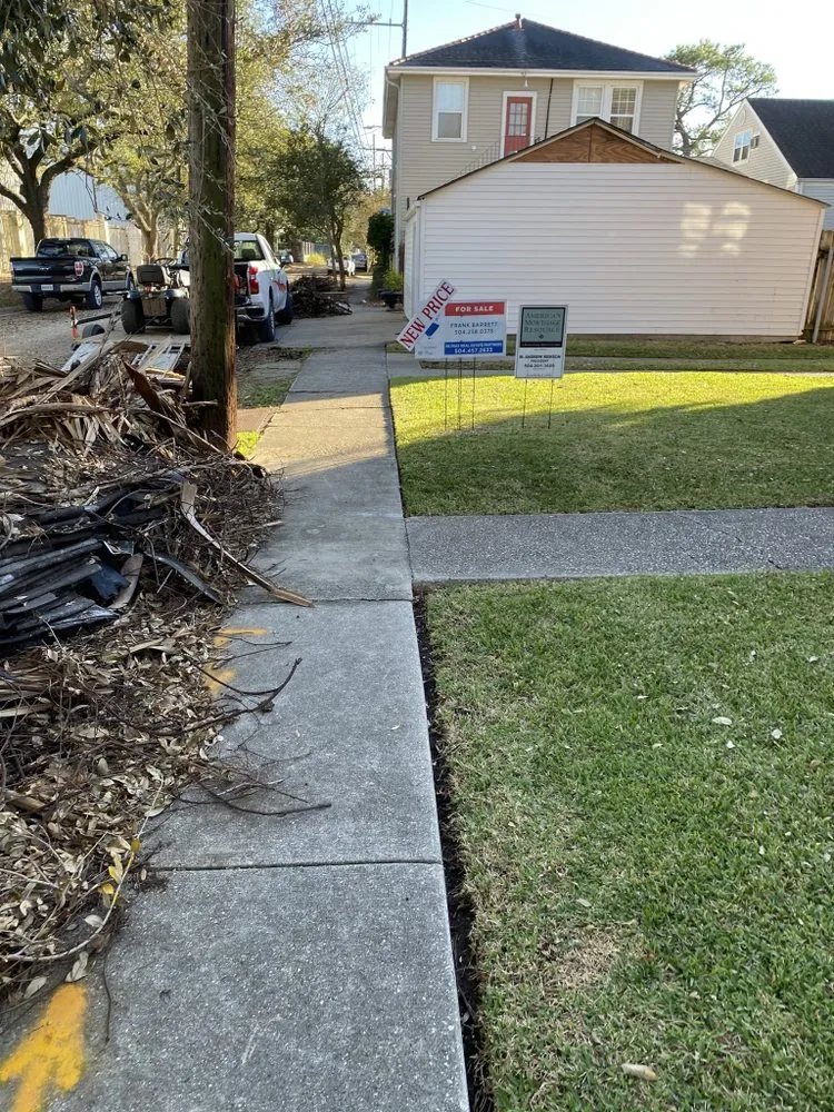 Affordable residential landscaping with custom design in New Orleans, LA by Clean Leaf Lawn Services