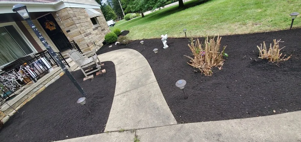 Custom lawn care service in Findlay, OH - Clean N Green Lawn Services