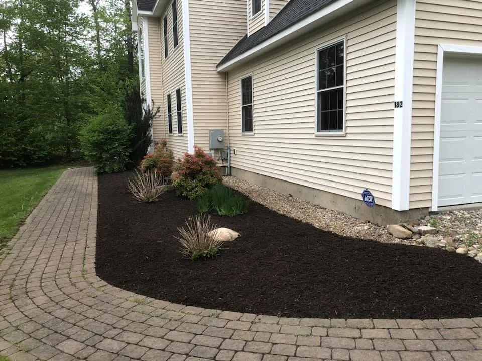 Trusted lawn mowing service experts serving Findlay, OH - Clean N Green Lawn Services