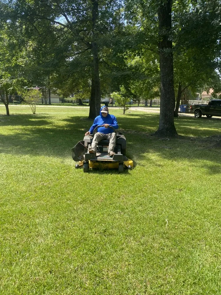 Professional yard maintenance near you across Montgomery, TX - Clean Path Lawn Service