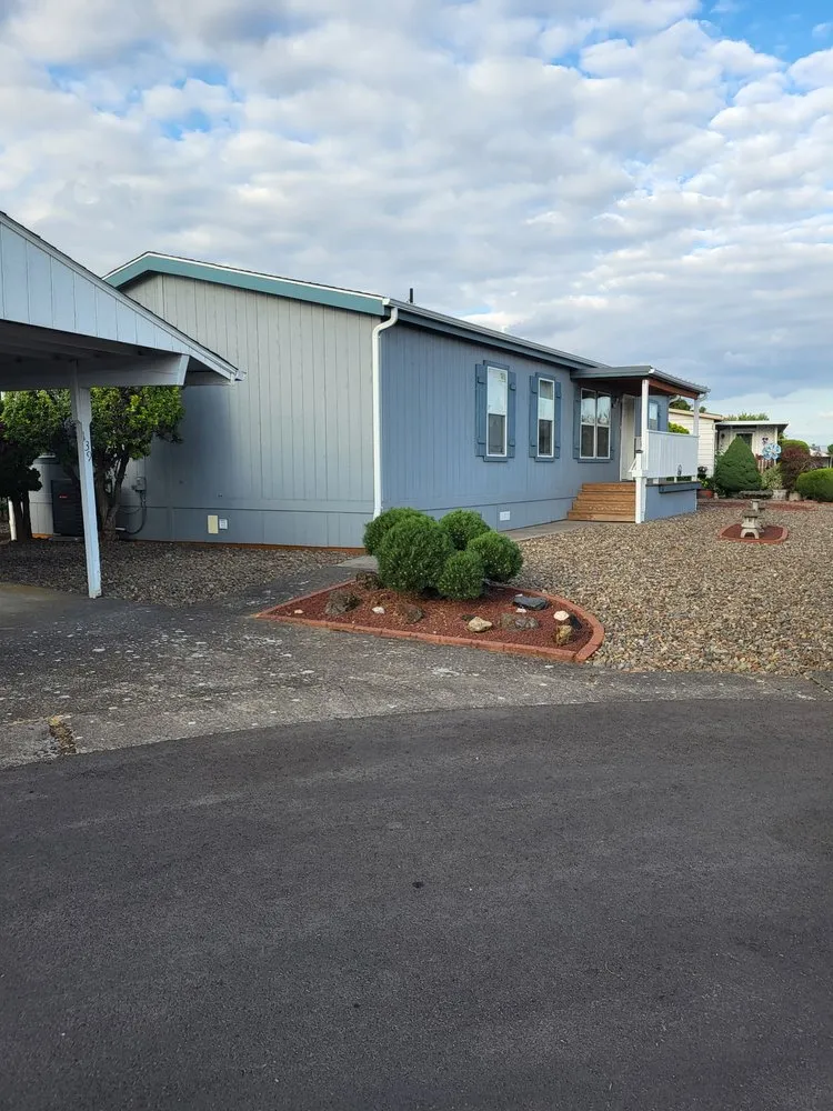 Reliable residential landscaping experts serving Oregon City, OR - Clean The Yard Yard Care