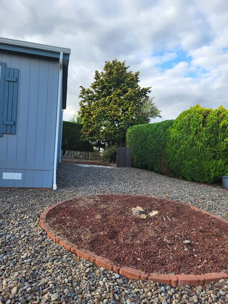 Local outdoor landscaping in Oregon City, OR by Clean The Yard Yard Care