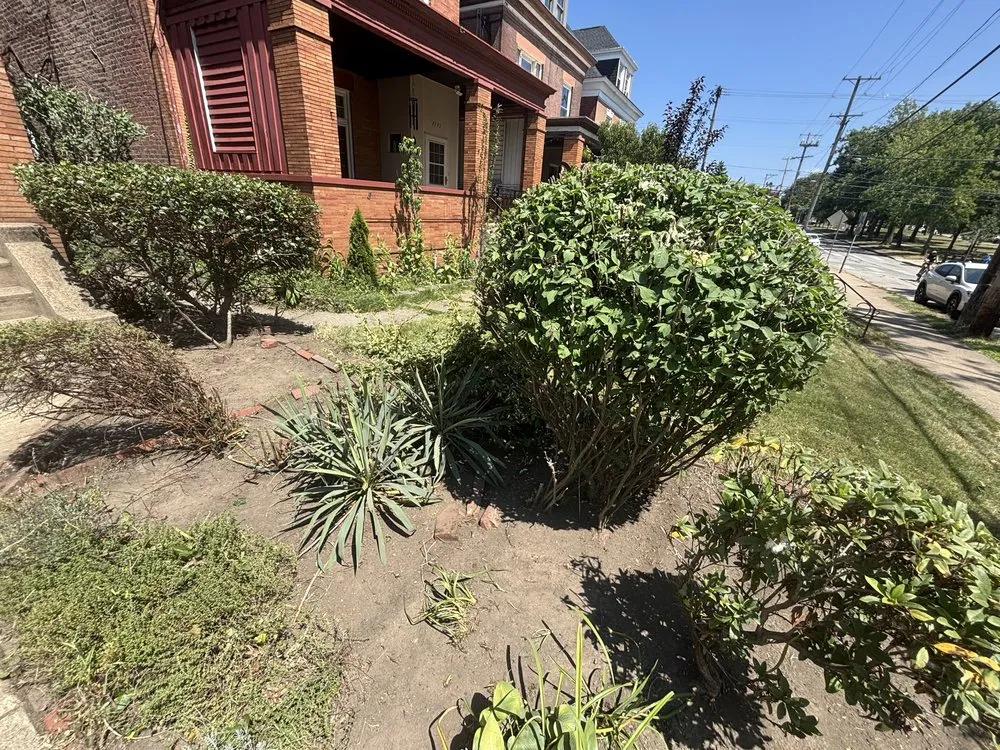 Affordable lawn mowing service with custom design in Pittsburgh, PA by Clean Up Crew Landscaping Co