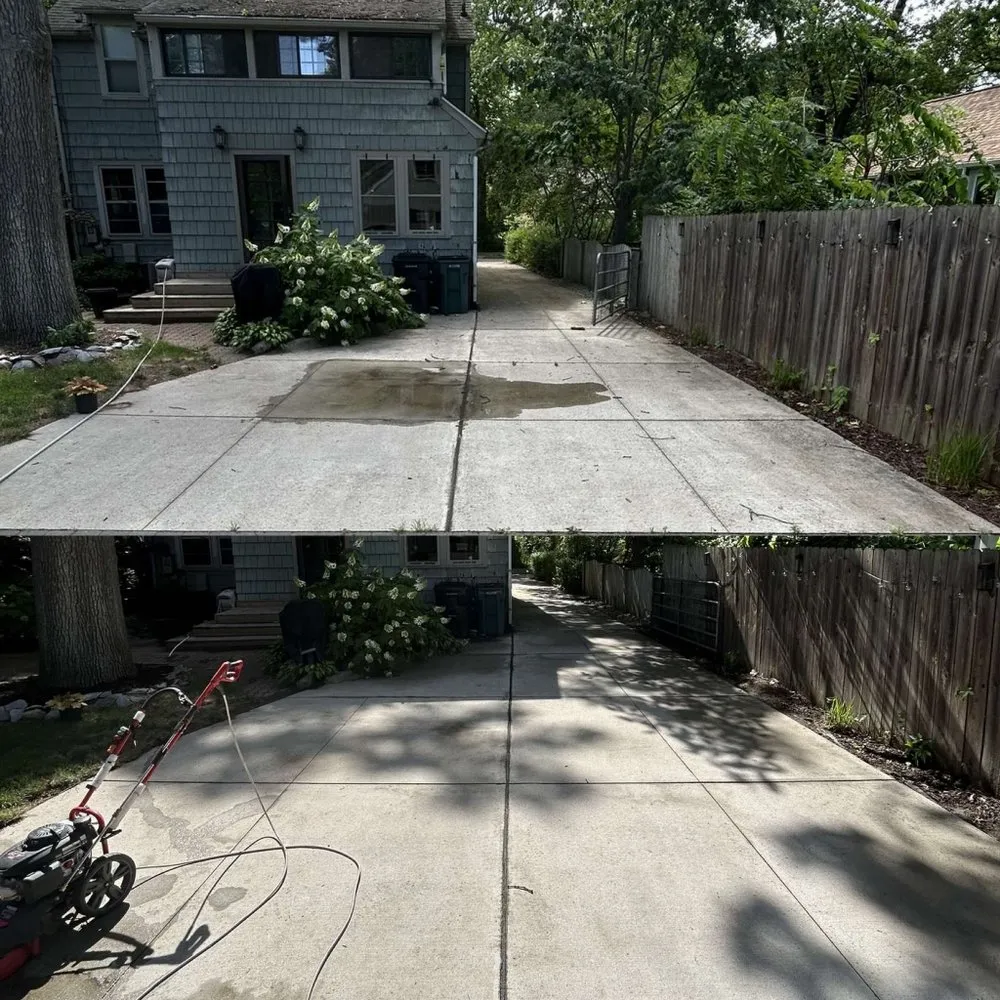 Trusted lawn care service in Oxford, MI - Clean Up Crew