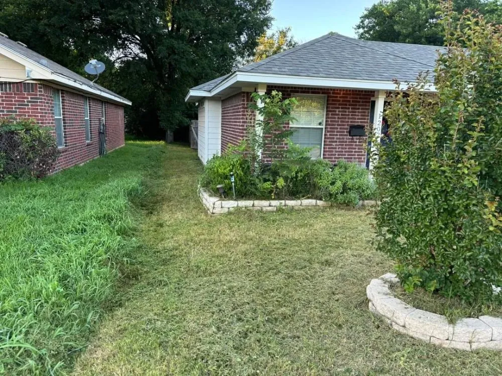 Custom landscape design experts serving Waco, TX - Clean-Up Crew