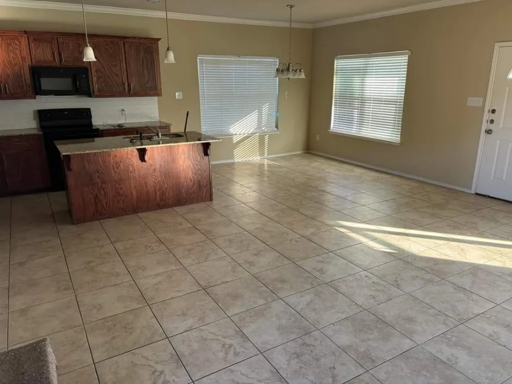 Top-rated lawn care service in Waco, TX - Clean-Up Crew