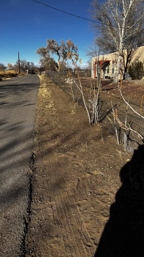 Top-rated yard maintenance in Albuquerque, NM by Clean Yards R US