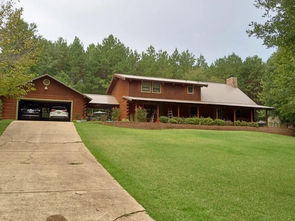 Expert outdoor landscaping for year-round maintenance in Jefferson, TX by Cleancut Gardening Service