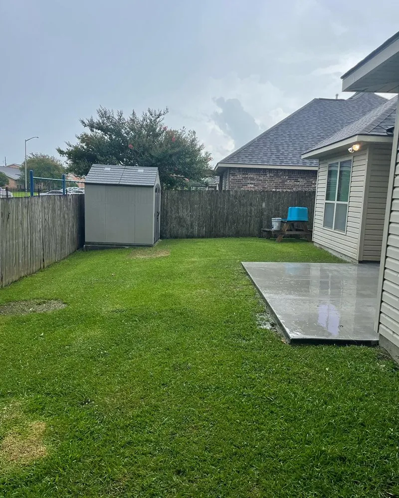 Local lawn mowing service for beautiful yards across Baton Rouge, LA - Cleaning The Earth