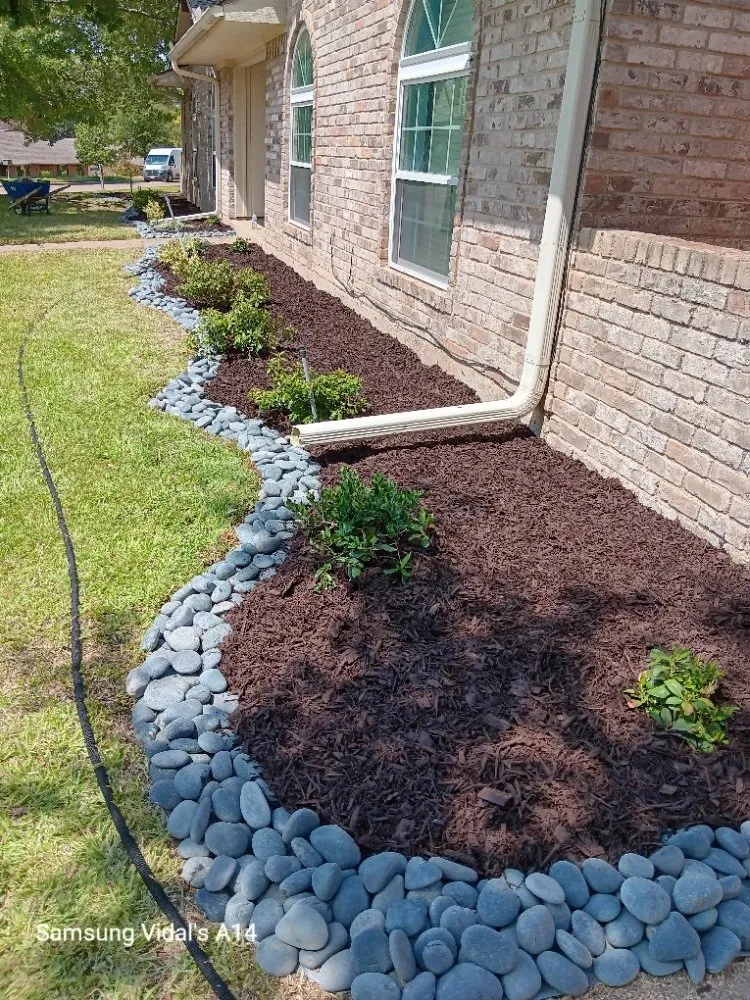 Custom lawn care service in Garland, TX - Cleanpro Lawncare