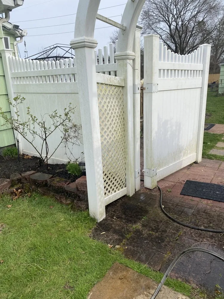 Trusted yard maintenance near you in Yaphank, NY by Cleanscape Home Detailing Services