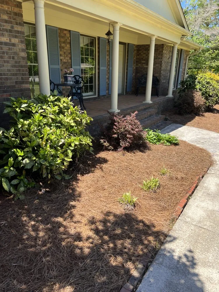 Custom residential landscaping for residential properties across Mobile, AL - Cleanscapes