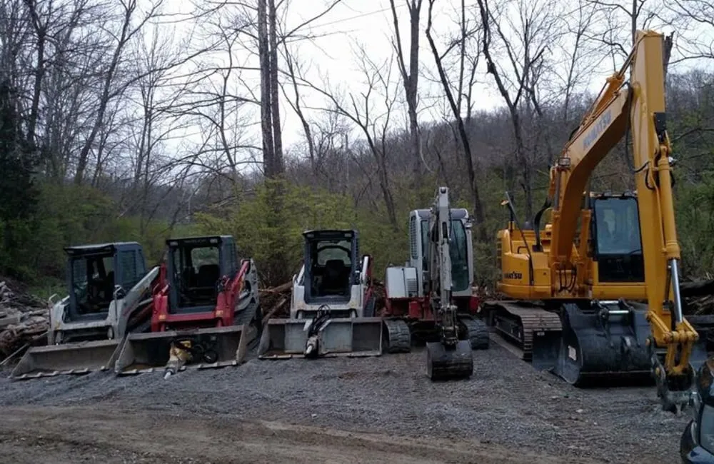 Top-rated lawn care service in Covington, KY by Clear Choice Facility Maintenance