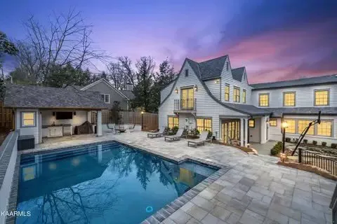 Custom landscape installation in Knoxville, TN - Clear Creek Landscaping