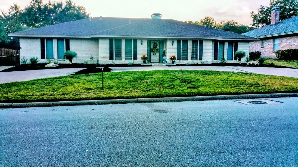 Custom garden landscaping in Fort Worth, TX - Clear Cut Home & Commercial Solutions