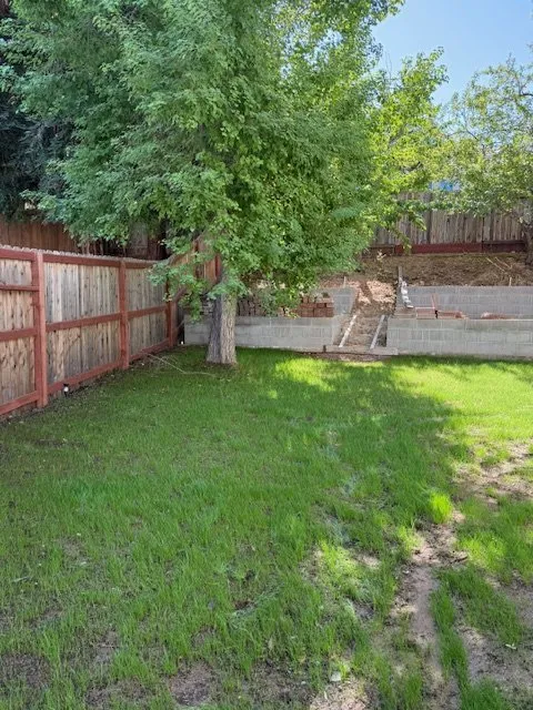 Expert yard maintenance experts serving Folsom, CA - Clear Disposal