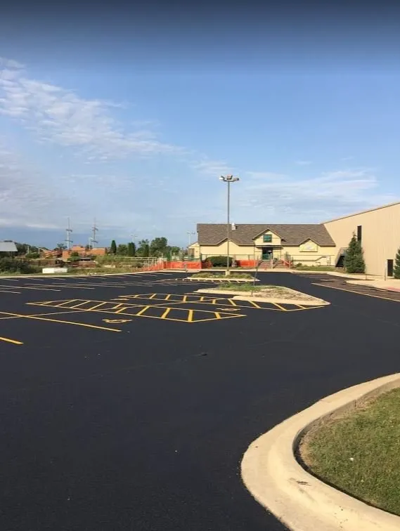 Professional yard maintenance in Bourbonnais, IL by Clear Path