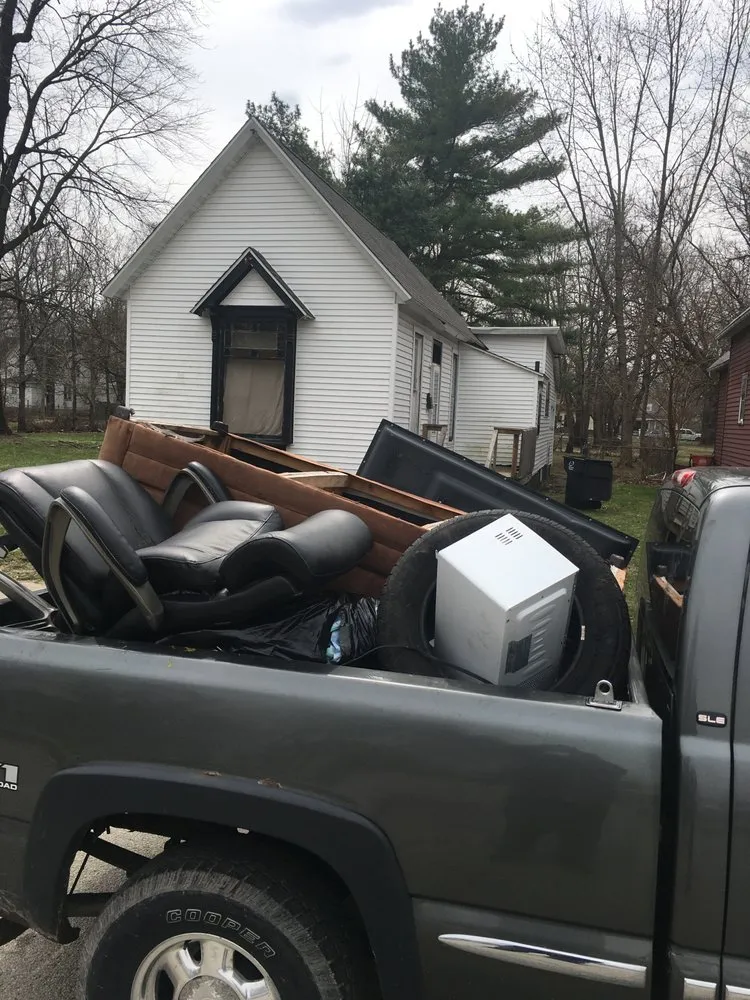 Top-rated yard maintenance experts serving Decatur, IL - Clear Point Property Preservation