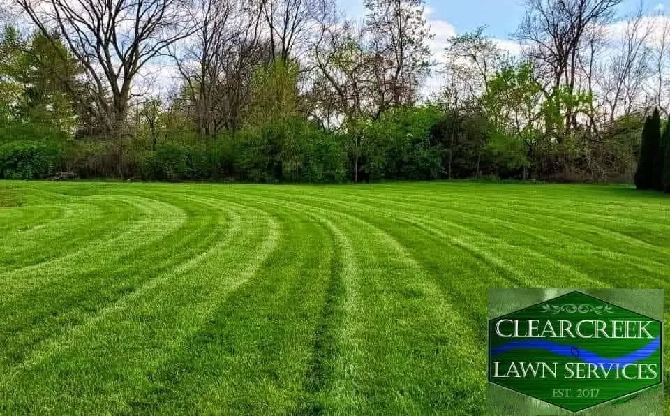 Reliable lawn mowing service in Franklin, OH by Clearcreek Lawn Services