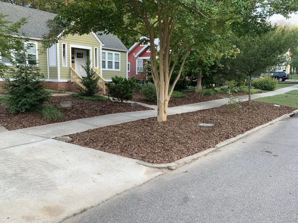 Reliable lawn care service experts serving Eugene, OR - ClearLine Service Company