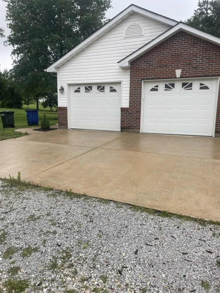 Custom landscaping services in Moscow Mills, MO - ClearView Cleaners