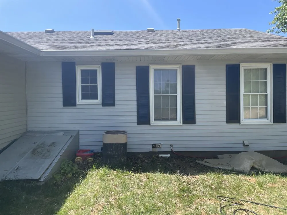 Custom yard cleanup service for beautiful yards in Moscow Mills, MO by ClearView Cleaners