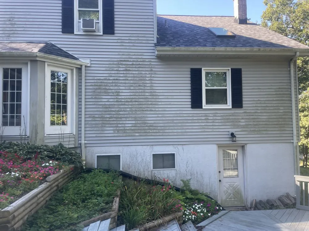 Custom outdoor landscaping in Moscow Mills, MO - ClearView Cleaners