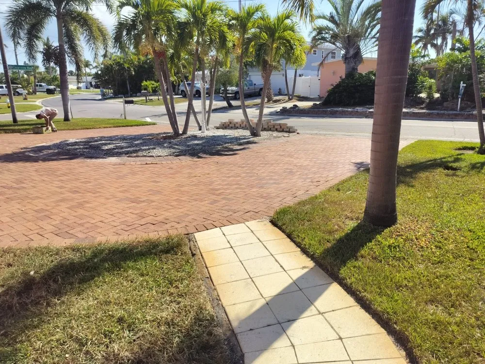 Local outdoor landscaping for homes across St. Petersburg, FL - Clearview Handy Crew
