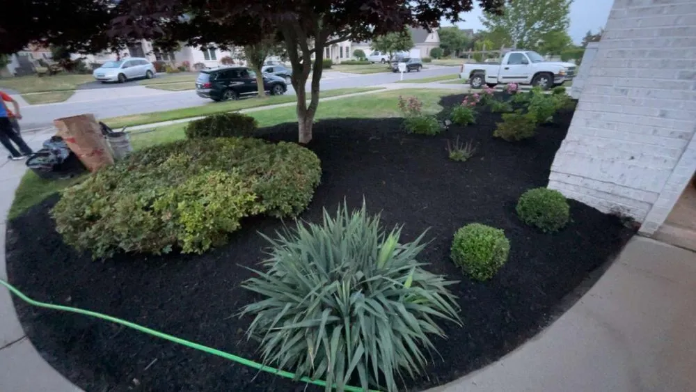 Top-rated garden landscaping in Toledo, OH by Clearview Landscaping
