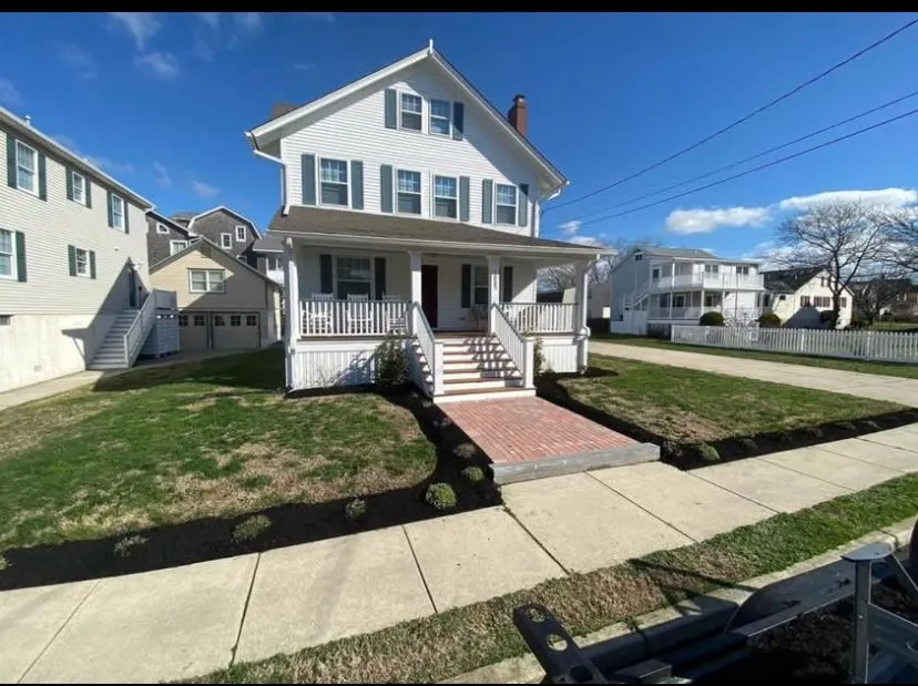 Custom garden landscaping for year-round maintenance in trenton, NJ by Clearview landscaping