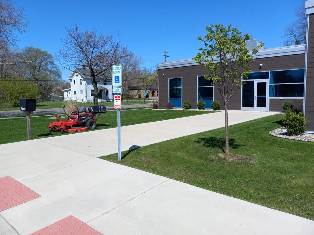 Affordable yard cleanup service experts serving Hillsdale, MI - Clearview Lawn Care