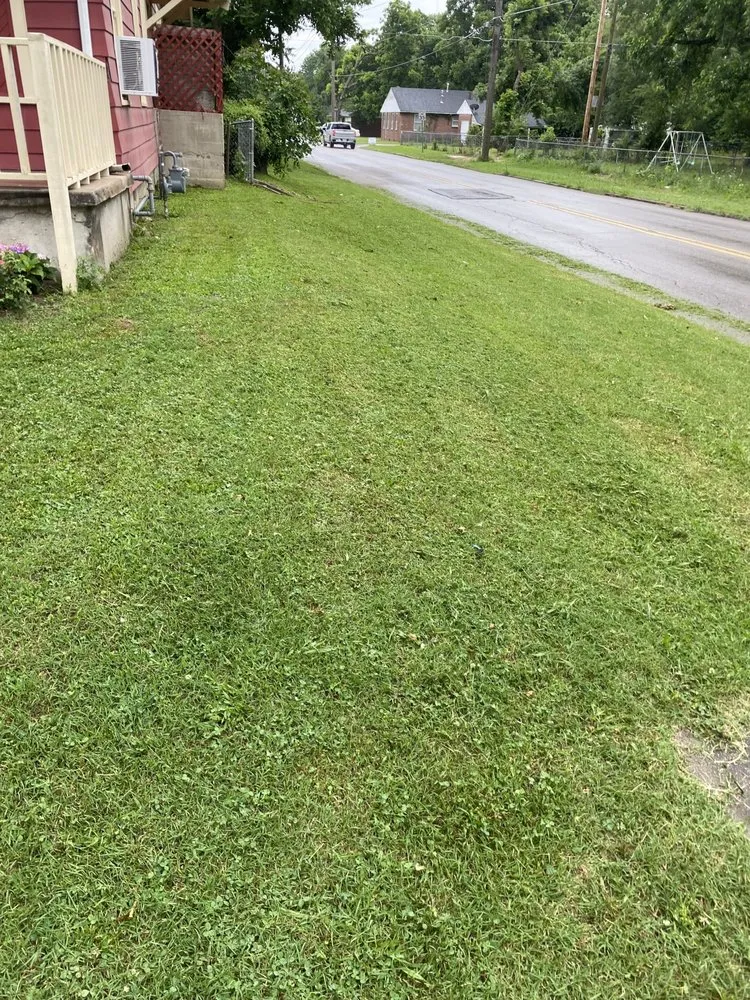 Custom yard maintenance in Muskogee, OK by Clearview Outdoor Service