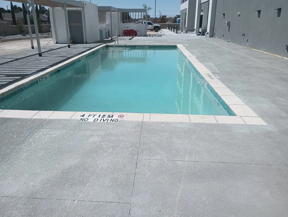 Professional lawn care service experts serving El Paso, TX - Clearview Pools & Landscape Designs