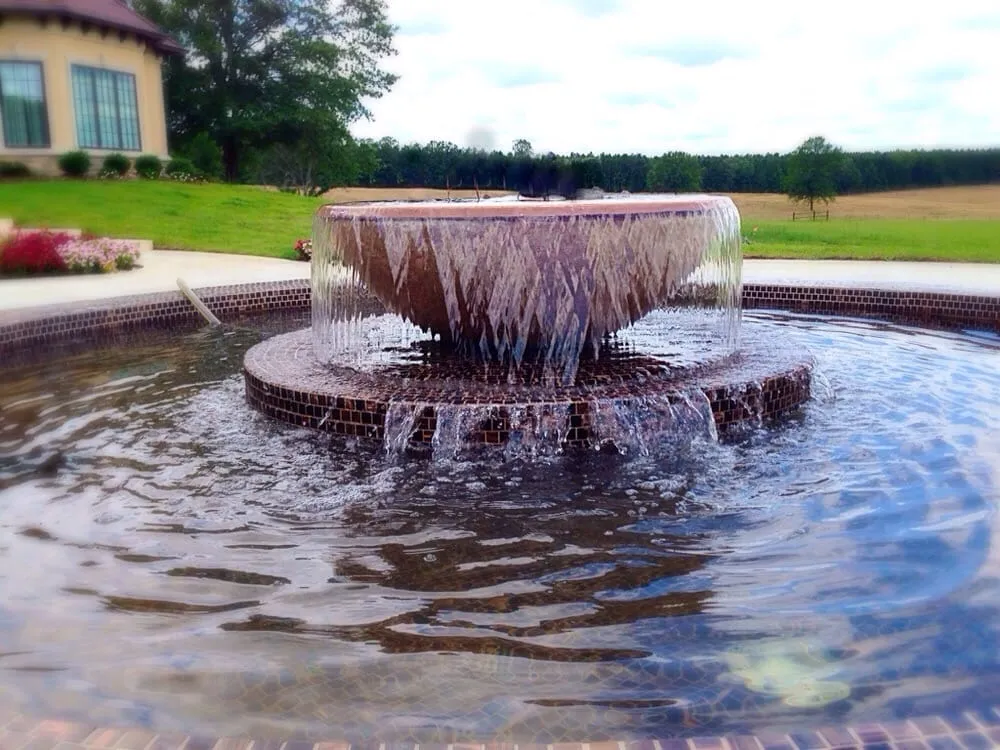 Expert yard maintenance in Natchitoches, LA - Clearwater Pools And Spa's