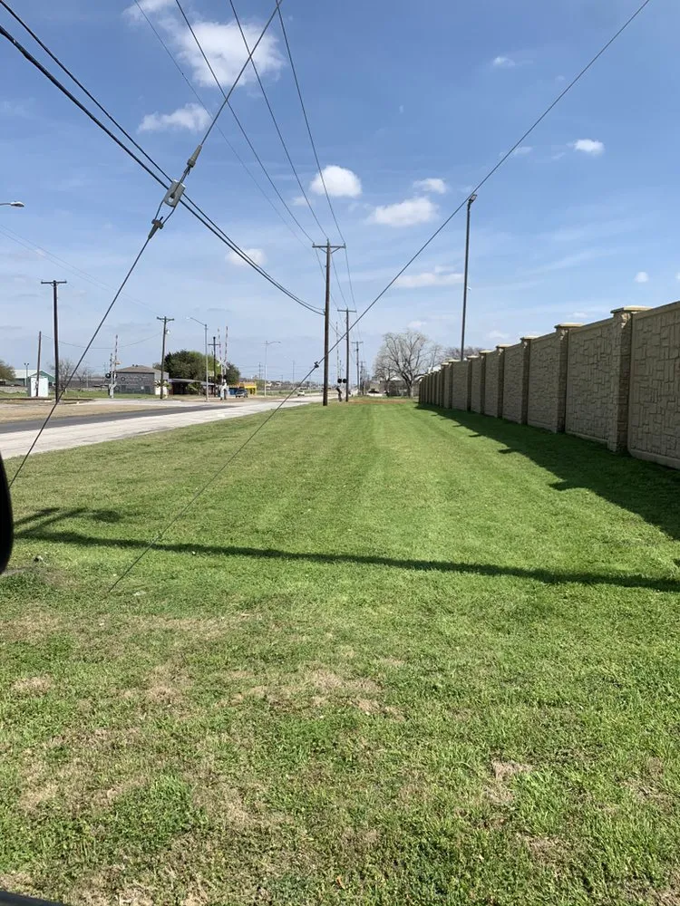 Affordable garden landscaping in Midlothian, TX by Clegg Royal Landscaping