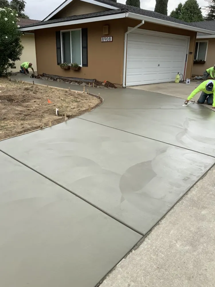 Reliable lawn care service experts serving Sacramento, CA - Clement Landscape Service