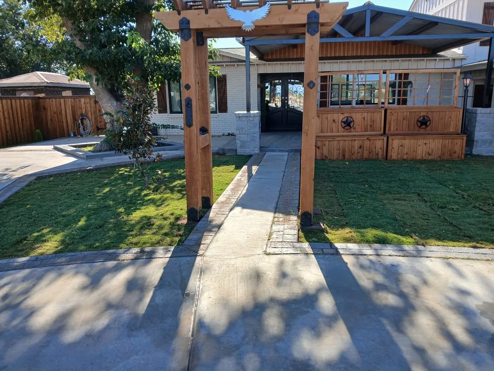 Trusted outdoor landscaping for beautiful yards in Midland, TX by Clements Lawn Service